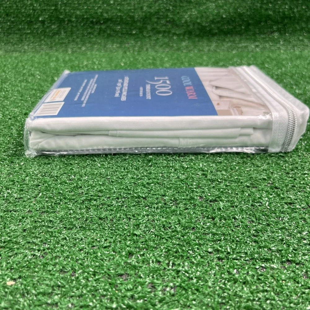 Cool Warm 1500 Thread Ct Set Of 2 White‎ Standard Pillowcases NIP